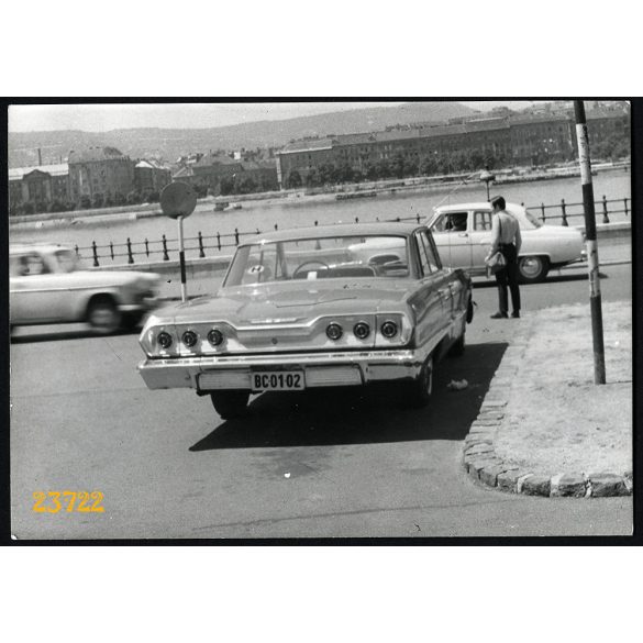 Chevrolet Impala, állami rendszámú luxuslimuzin, politika, Budapest, különös, jármű, közlekedés, 1970-es évek, Eredeti fotó, papírkép.  
