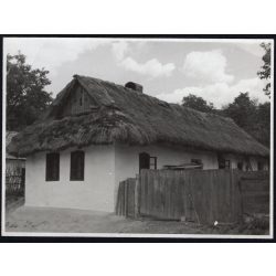   Zsuptetős parasztház, Szurdokpüspöki, Nógrád megye, utcakép, kommunizmus, épület, helytörténet, 1940-es évek, Eredeti fotó, papírkép.  