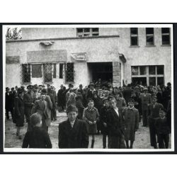   Tüdőgondozó átadási ünnepség, Heves, épület, egészségügy, kórház, kommunizmus, helytörténet, 1950-es évek. Eredeti fotó, Magyar Film Foto pecsétjével jelzett papírkép.