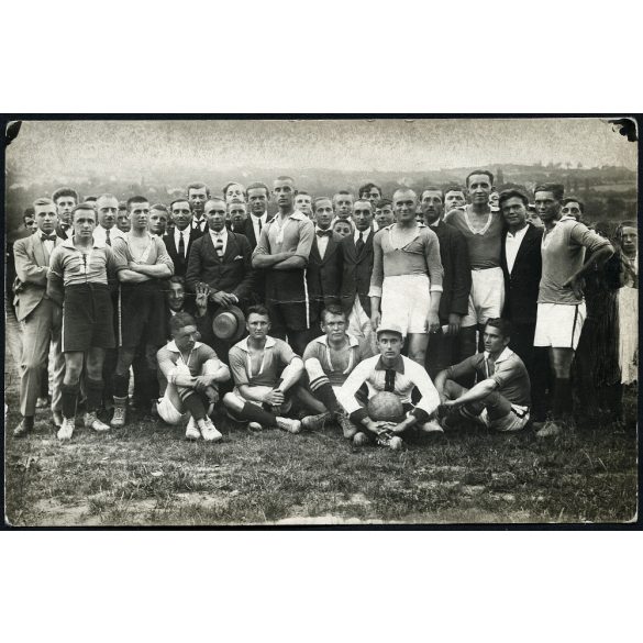 Focicsapat szurkolókkal, sport, labdarúgás, Horthy-korszak, 1920-as évek, Eredeti fotó, papírkép.   