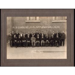   Nagyobb méret! A Dr. Zindl Béla-Alapítvány támogatói(?), Budapest, csoportkép, elegáns férfiak utcakép, Horthy-korszak, helytörténet, 1920-as évek, Eredeti fotó, papírkép. 